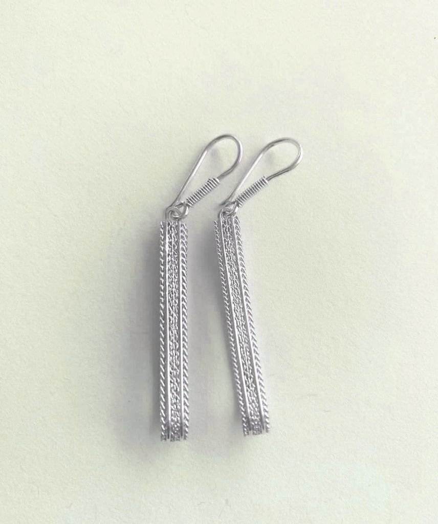 Aretes colgantes en filigrana de plata