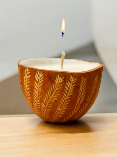 Vela aromatizada, hecha en Totumo