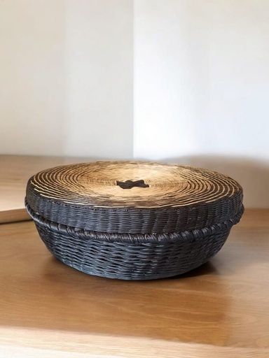 Esparto Basket with Lid. Black-Natural.