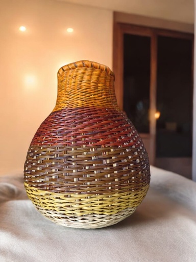 Decorative Esparto Basket. Multicolor.
