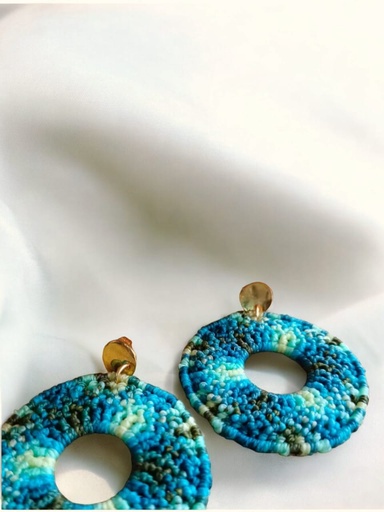 Earrings woven in micro macramé. Blue color.