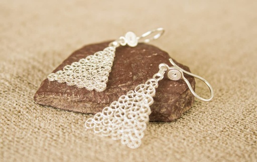 Aretes colgantes en filigrana de plata