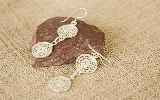 Aretes colgantes en filigrana de plata